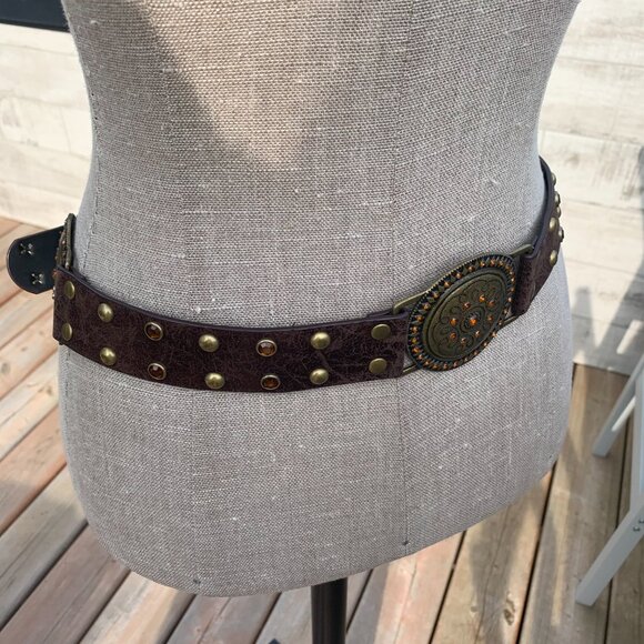 Vintage 90s Y2K Brown Leather Brass Rhinestone Stud Concho Boho Hip Belt - Picture 8 of 16